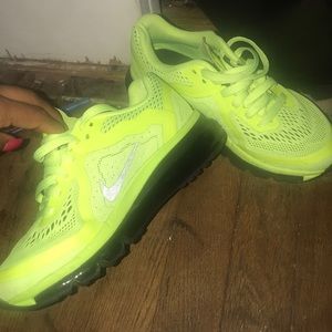 neon green sneakers nike